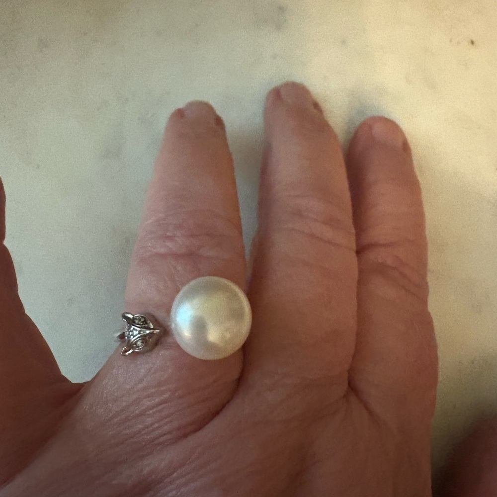 EUC .925 silver Pearl ring size 7.5 - Picture 3 of 8